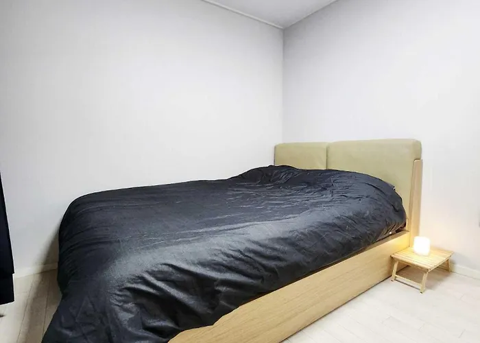 양평역 도보 2분 투베드룸 Two-bedroom 9 Apartment Seoul