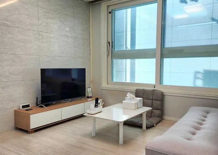 Apartment 양평역 도보 2분 투베드룸 Two-bedroom 9 *